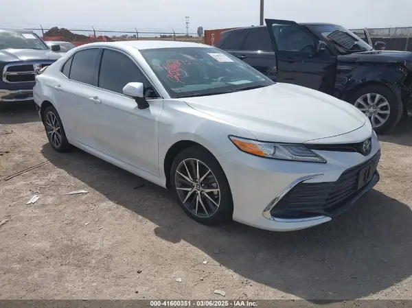 4T1F11AK8RU192427 2024 TOYOTA CAMRY - Image 1
