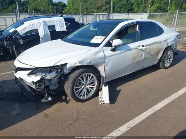 4T1F11AK9LU382423 2020 TOYOTA CAMRY - Image 2