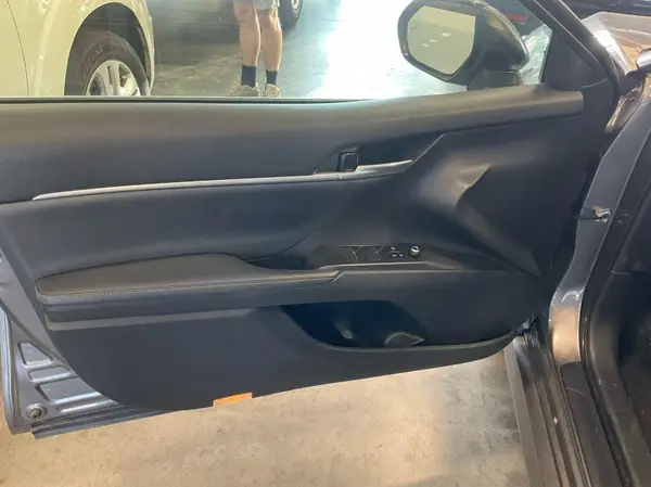 4T1F11AK9MU551177 2021 TOYOTA CAMRY - Image 2