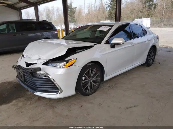 4T1F11AK9NU028307 2022 TOYOTA CAMRY - Image 2