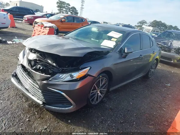 4T1F11AK9RU879044 2024 TOYOTA CAMRY - Image 2