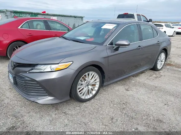 4T1F11AKXLU884860 2020 TOYOTA CAMRY - Image 2