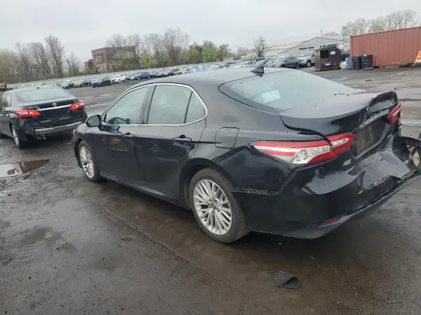 4T1F11AKXLU964482 2020 TOYOTA CAMRY - Image 2
