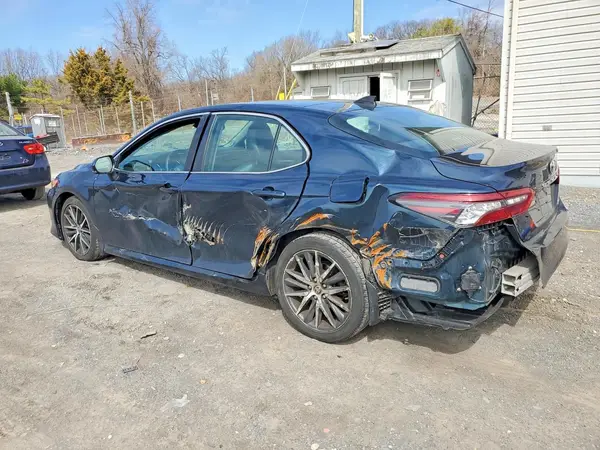 4T1F11AKXMU521363 2021 TOYOTA CAMRY - Image 2