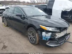 4T1F11AKXMU527664 2021 TOYOTA CAMRY