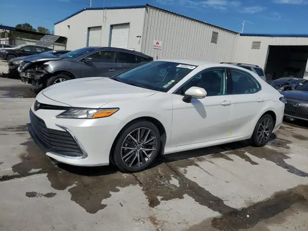 4T1F11AKXMU575407 2021 TOYOTA CAMRY - Image 1