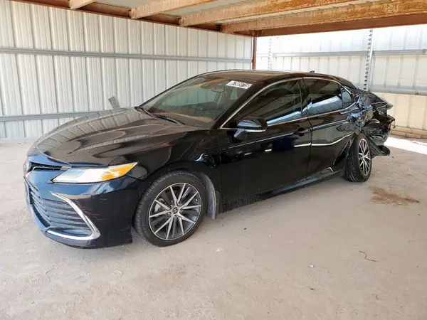 4T1F11AKXNU010625 2022 TOYOTA CAMRY - Image 1