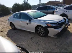 4T1F11AKXNU015811 2022 TOYOTA CAMRY