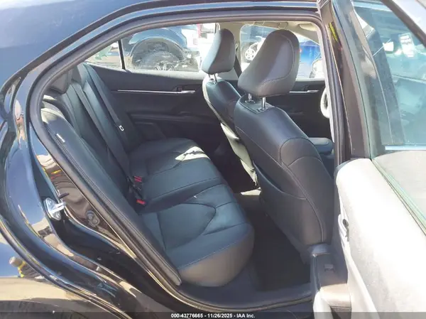4T1F11AKXNU025772 2022 TOYOTA CAMRY - Image 8