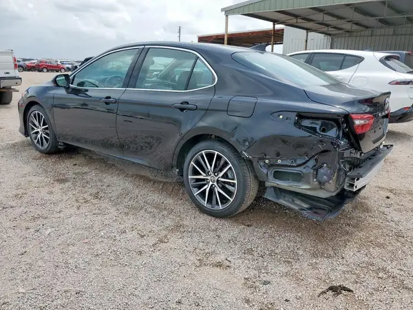 4T1F11AKXNU075166 2022 TOYOTA CAMRY - Image 2
