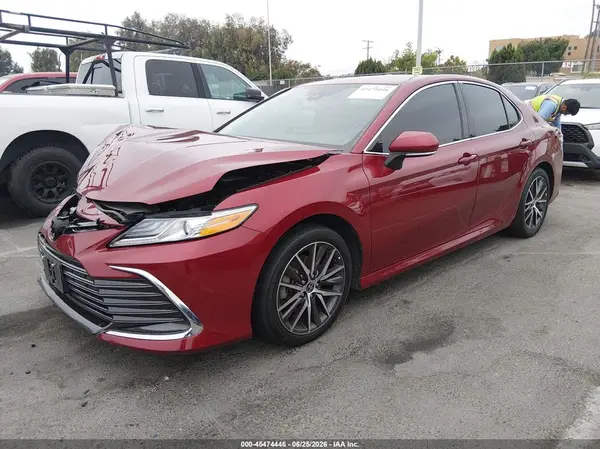 4T1F11AKXNU711259 2022 TOYOTA CAMRY - Image 2