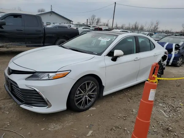 4T1F11AKXPU743843 2023 TOYOTA CAMRY - Image 1
