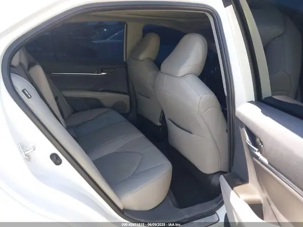 4T1F11AKXPU758648 2023 TOYOTA CAMRY - Image 8