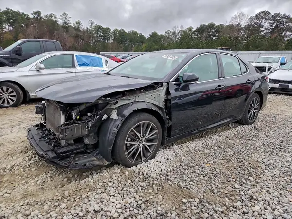 4T1F11AKXRU840138 2024 TOYOTA CAMRY - Image 1