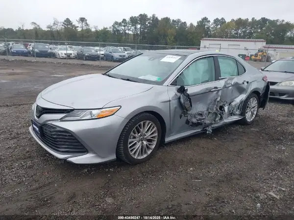 4T1F11BK0LU007731 2020 TOYOTA CAMRY - Image 2