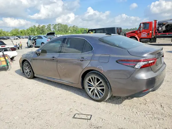 4T1F11BK0MU030279 2021 TOYOTA CAMRY - Image 2