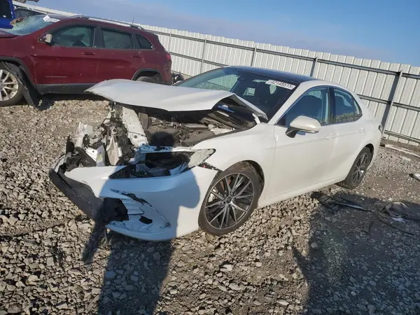 4T1F11BK0MU032646 2021 TOYOTA CAMRY - Image 1