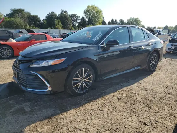 4T1F11BK0MU042853 2021 TOYOTA CAMRY - Image 1