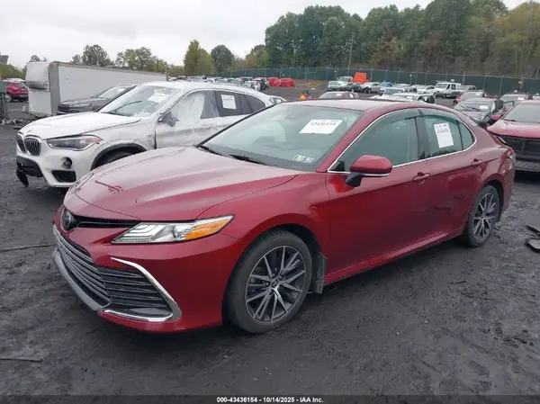 4T1F11BK0NU057029 2022 TOYOTA CAMRY - Image 2
