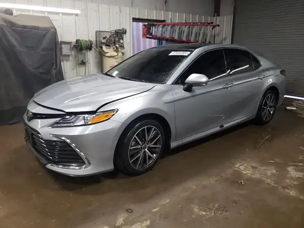 4T1F11BK0RU108244 2024 TOYOTA CAMRY - Image 1