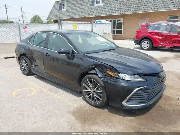 4T1F11BK0RU112469 2024 TOYOTA CAMRY - Image 1