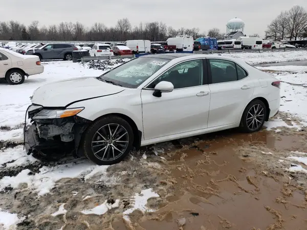 4T1F11BK1MU020747 2021 TOYOTA CAMRY - Image 1