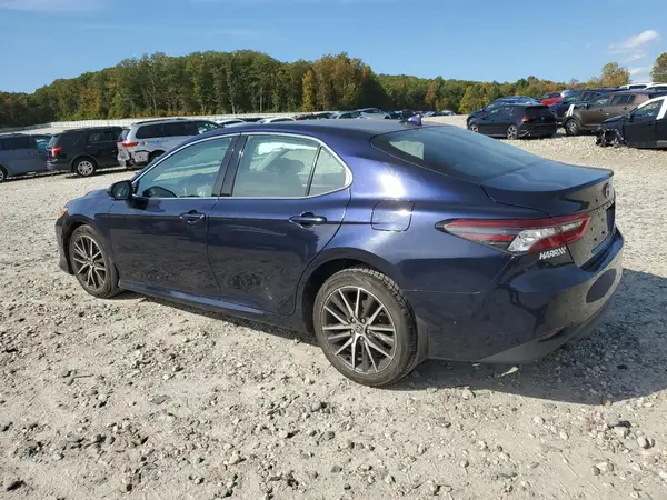 4T1F11BK1NU070193 2022 TOYOTA CAMRY - Image 2