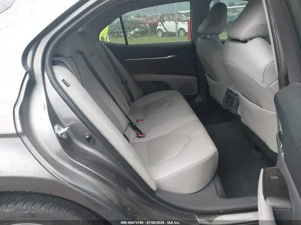 4T1F11BK1NU070243 2022 TOYOTA CAMRY - Image 8