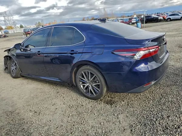 4T1F11BK2NU048297 2022 TOYOTA CAMRY - Image 2