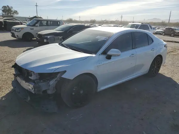 4T1F11BK2NU058005 2022 TOYOTA CAMRY - Image 1