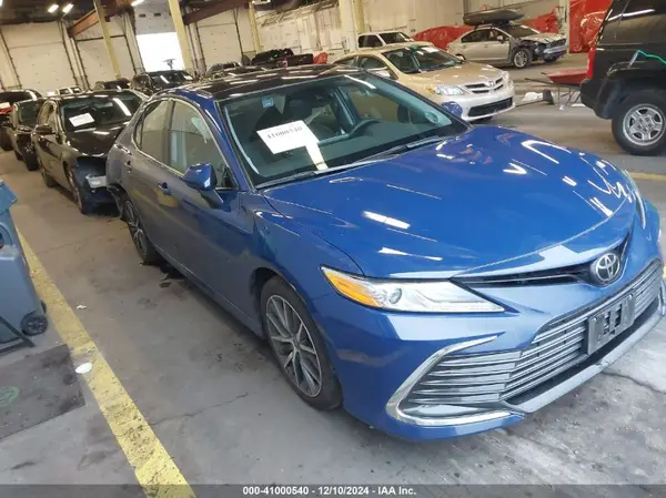 4T1F11BK2PU088401 2023 TOYOTA CAMRY - Image 1