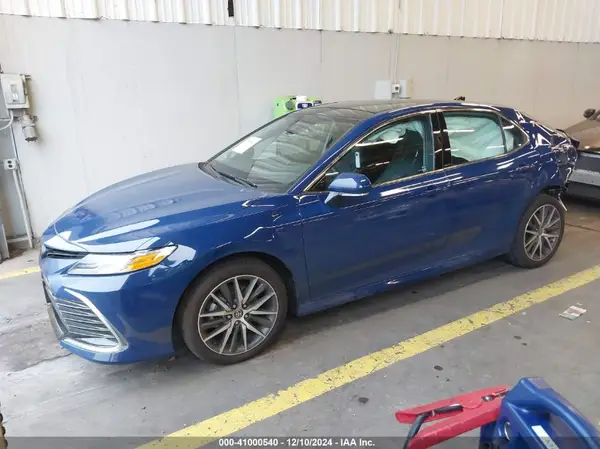 4T1F11BK2PU088401 2023 TOYOTA CAMRY - Image 2