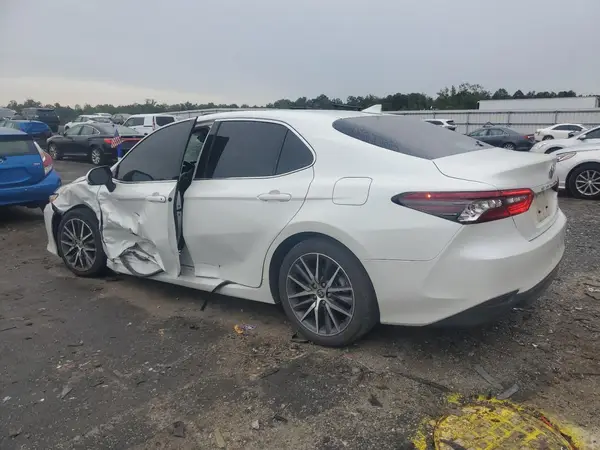 4T1F11BK2RU114644 2024 TOYOTA CAMRY - Image 2