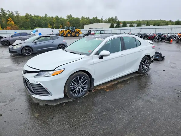 4T1F11BK2RU117799 2024 TOYOTA CAMRY - Image 1