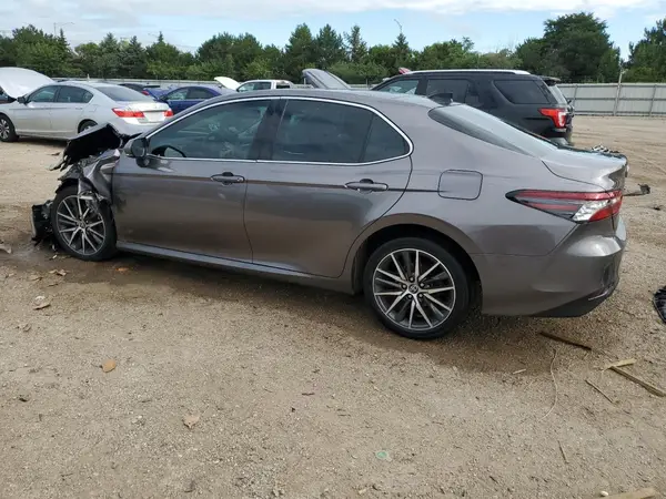 4T1F11BK4MU032147 2021 TOYOTA CAMRY - Image 2