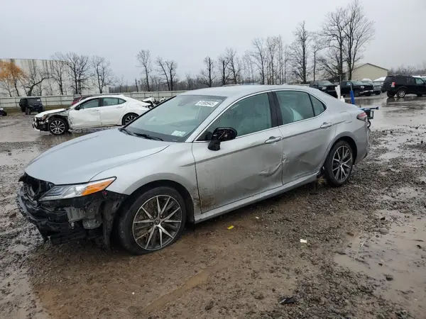 4T1F11BK4NU057650 2022 TOYOTA CAMRY - Image 1