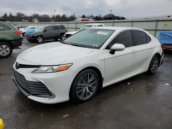 4T1F11BK4NU067496 2022 TOYOTA CAMRY - Image 1