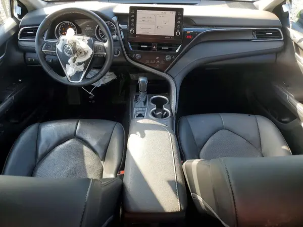 4T1F11BK4NU068826 2022 TOYOTA CAMRY - Image 8
