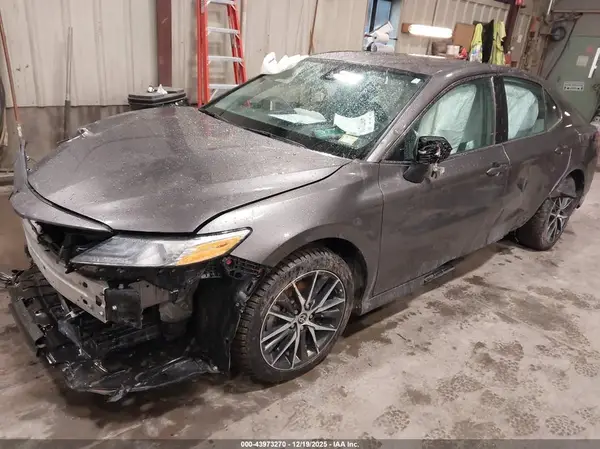 4T1F11BK4RU112586 2024 TOYOTA CAMRY - Image 2