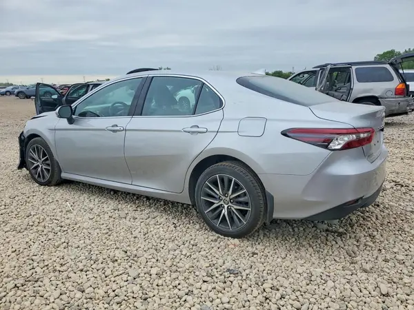 4T1F11BK4RU131686 2024 TOYOTA CAMRY - Image 2