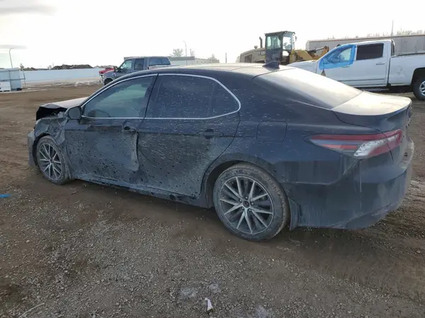 4T1F11BK5NU055762 2022 TOYOTA CAMRY - Image 2
