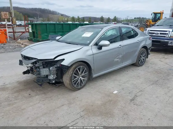 4T1F11BK5NU063327 2022 TOYOTA CAMRY - Image 2