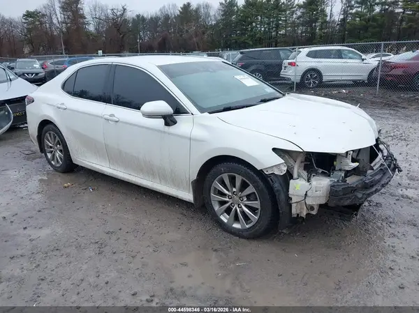 4T1F11BK6MU040895 2021 TOYOTA CAMRY - Image 1