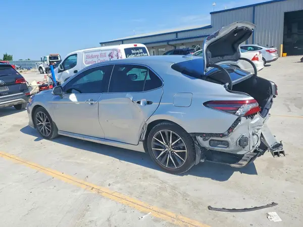 4T1F11BK6PU098753 2023 TOYOTA CAMRY - Image 2