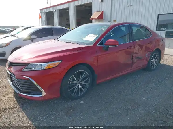 4T1F11BK6RU130670 2024 TOYOTA CAMRY - Image 2