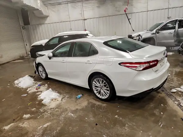 4T1F11BK7LU016765 2020 TOYOTA CAMRY - Image 2