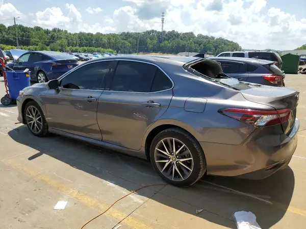 4T1F11BK7MU039688 2021 TOYOTA CAMRY - Image 2