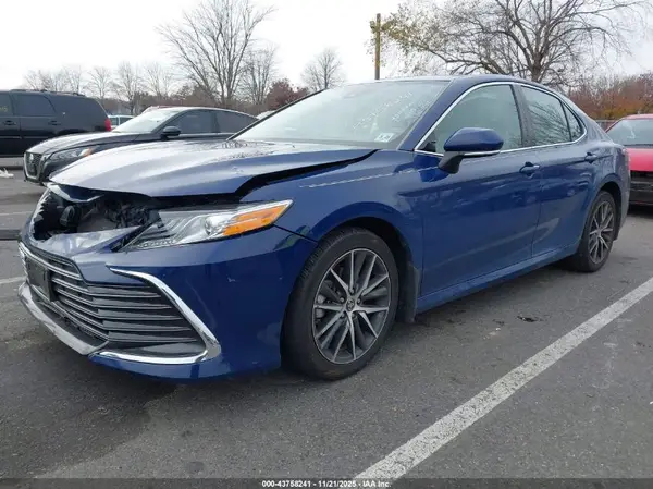 4T1F11BK7PU074848 2023 TOYOTA CAMRY - Image 2