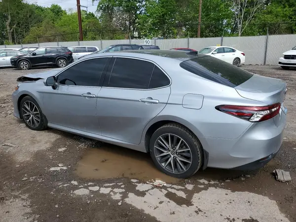 4T1F11BK7PU088975 2023 TOYOTA CAMRY - Image 2