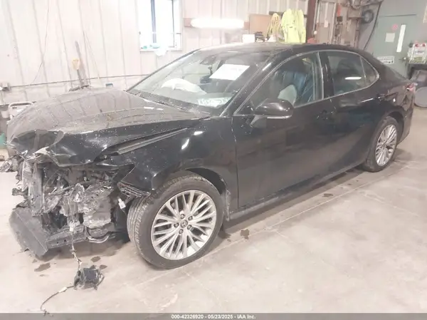 4T1F11BK8LU009467 2020 TOYOTA CAMRY - Image 2